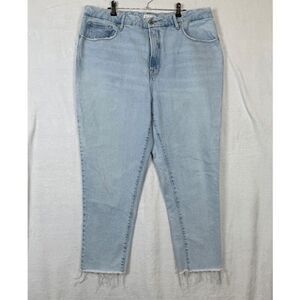 Good American Jeans The Weekender Boyfriend Raw Hem Light wash Size 14